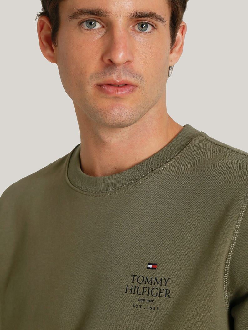 Polerón Stack Con Logo En Pecho Verde Tommy Hilfiger-3