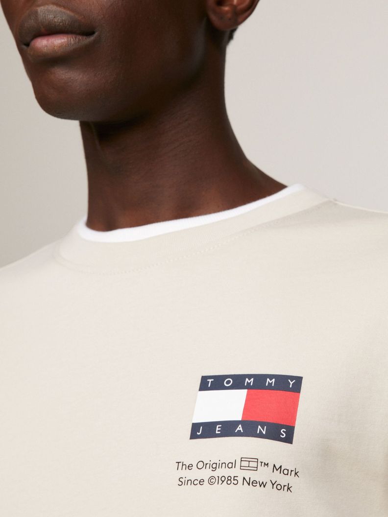 Polera Essential Con Logo Beige Tommy Jeans-3