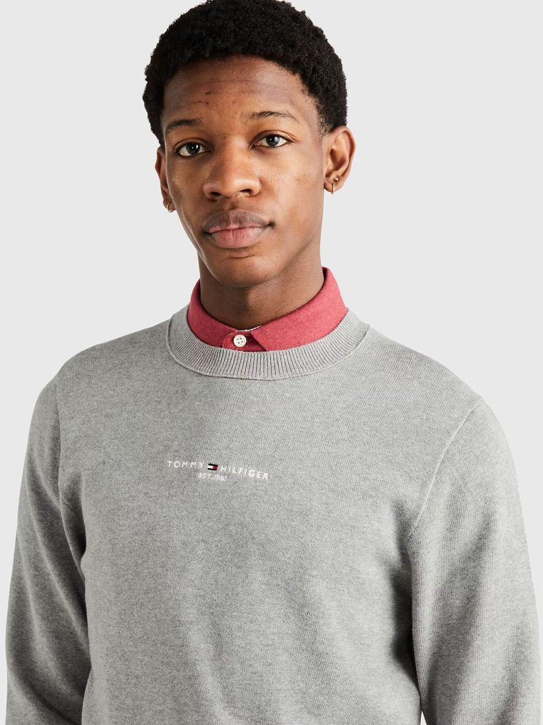 Sweater C-Neck Con Logo Bordado Gris Tommy Hilfiger-3