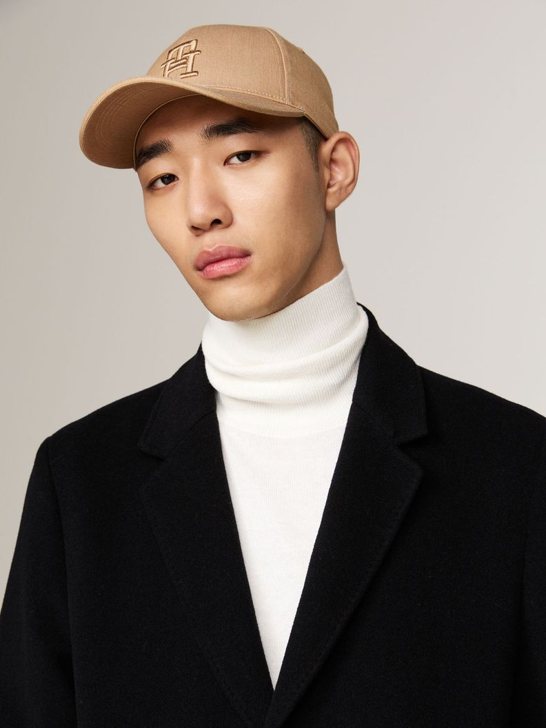Jockey Con Monograma Bordado Beige Tommy Hilfiger-1