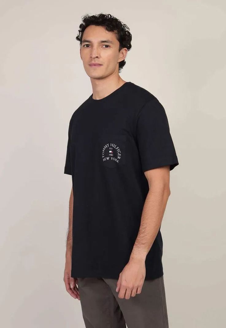Polera Con Bolsillo Y Logo Arqueado Azul Tommy Hilfiger-0