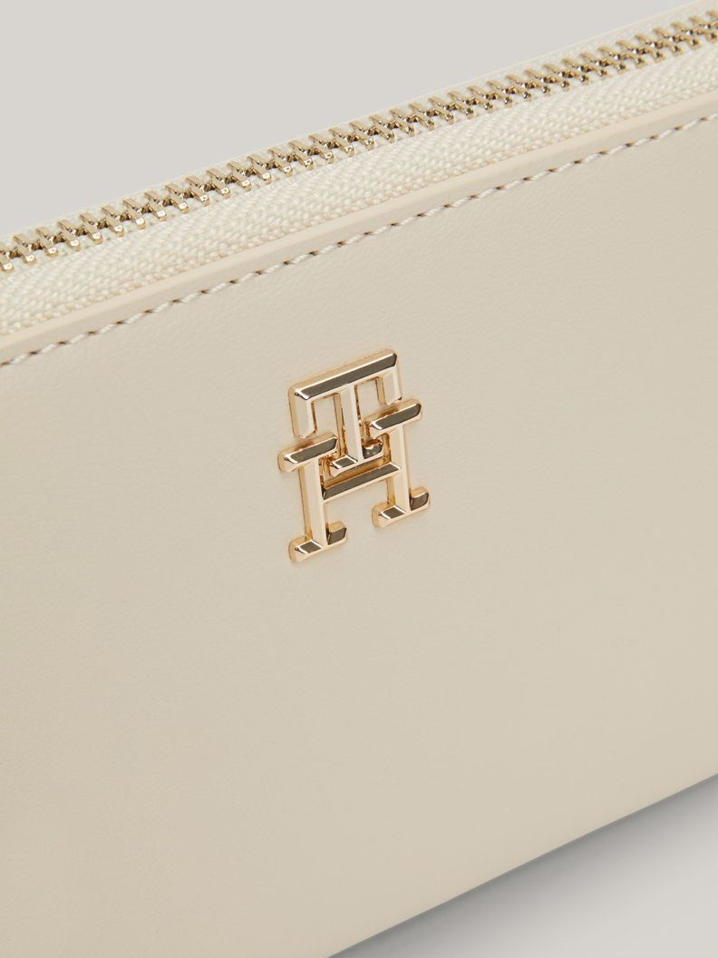 Billetera Chic Grande Con Cierre Beige Tommy Hilfiger-2
