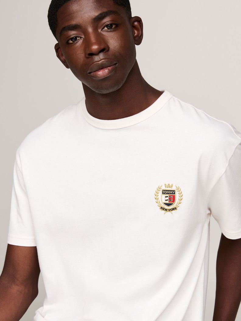 Polera Crest Flag Logo Blanco Tommy Hilfiger-3