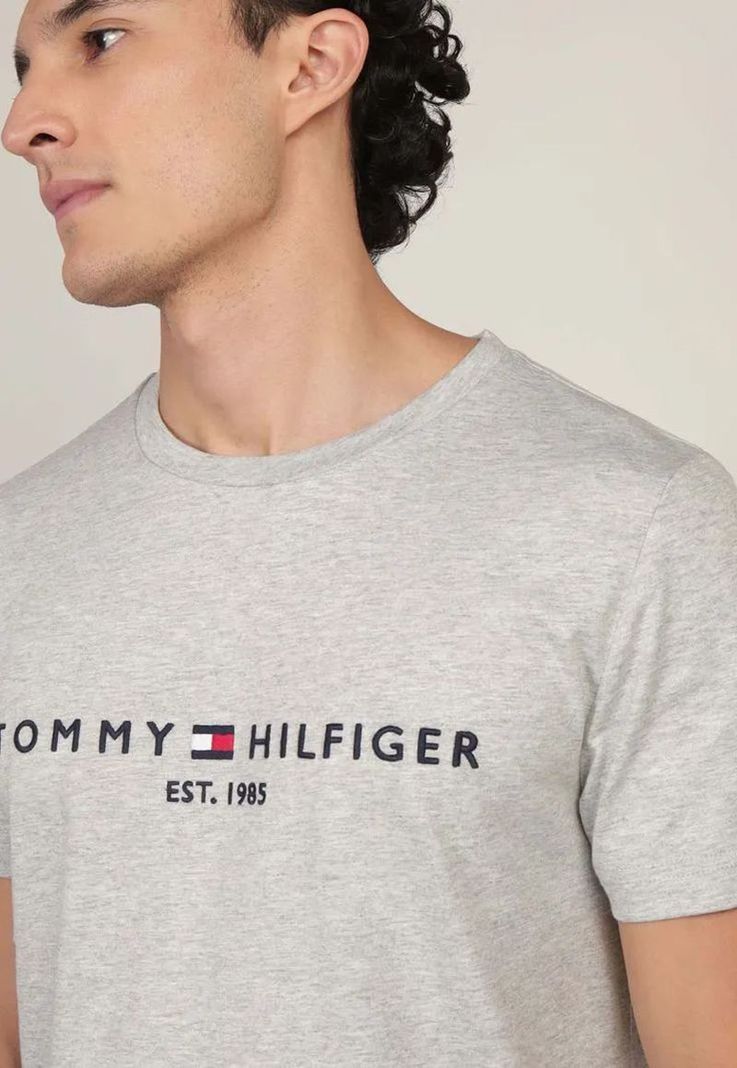 Polera Im Core Logo Slim Fit Gris Tommy Hilfiger-3