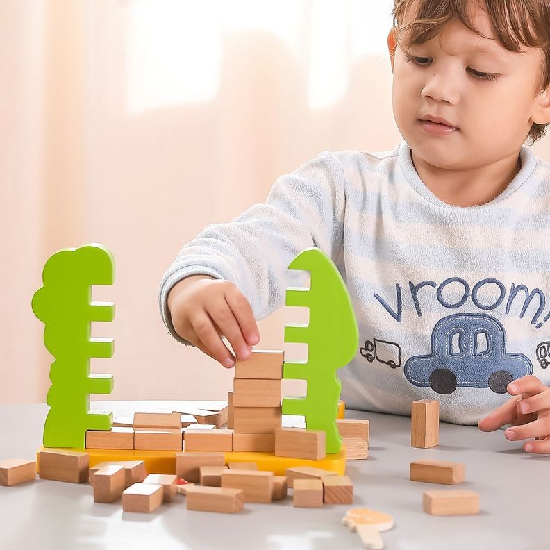 Juego de mesa pared de  bloques en equilibrio  arrdillas-4