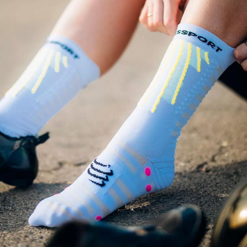 Calcetín Aero Socks Bike Blanco Compressport-2