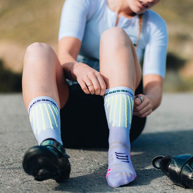 Calcetín Aero Socks Bike Blanco Compressport-3