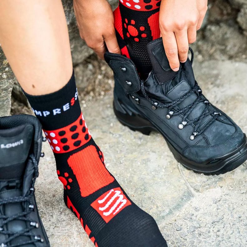 Calcetín Trekking Black Compressport-3