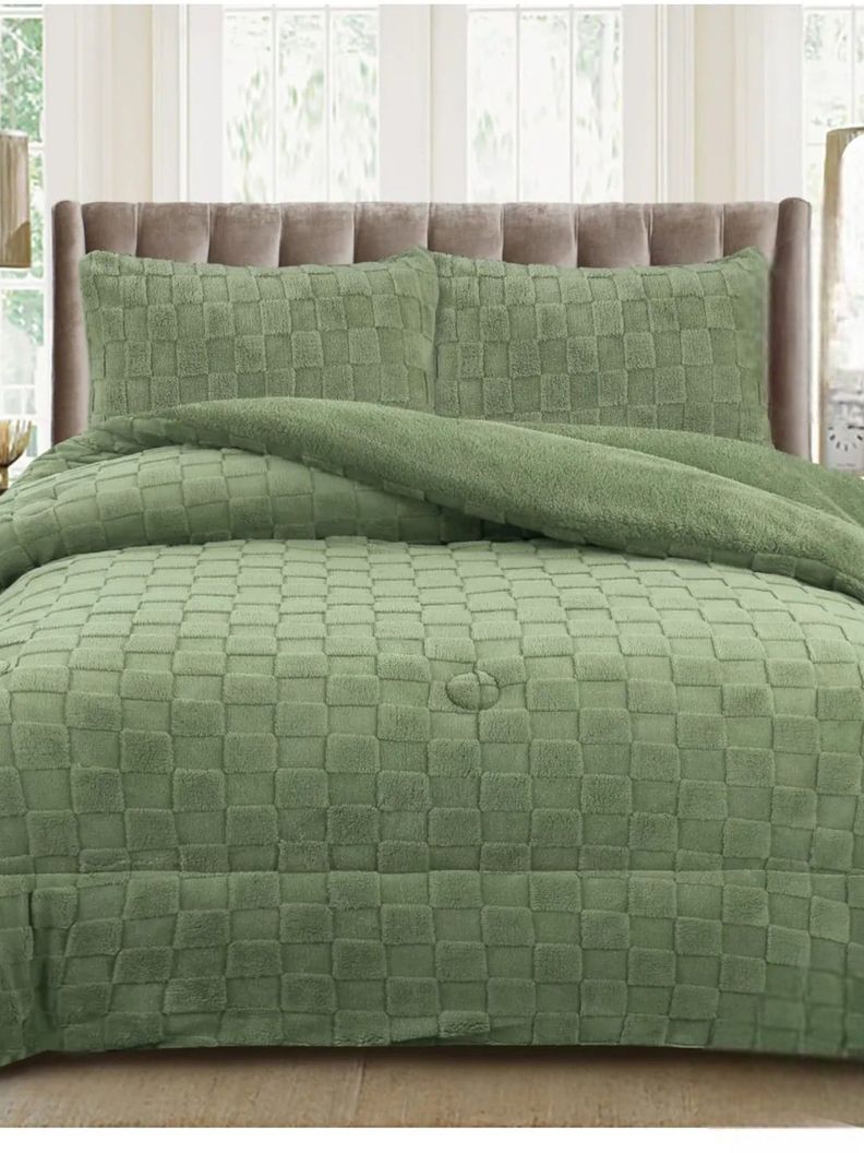 Plumón de invierno texturizado diseño cuadros con chiporro King color verde-1