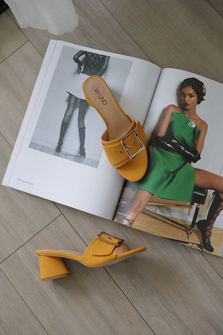 Sandalia Mujer Amarillo Via Uno 22532608-4