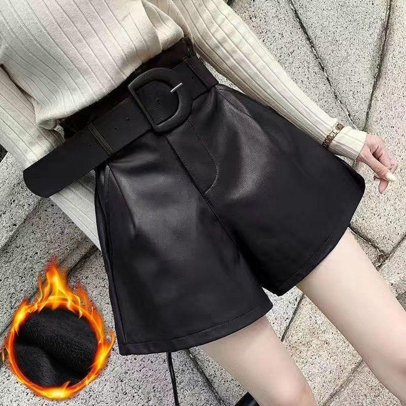 Short Corto Piel Cintura Alta con Cinturon Negro-1