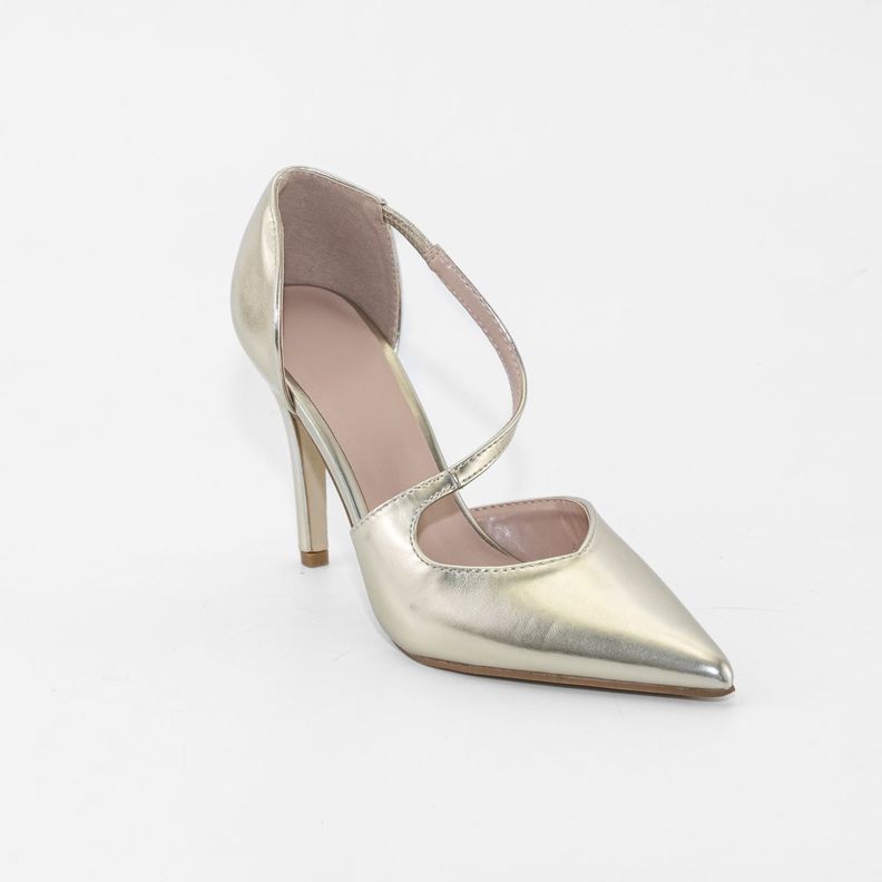 Stiletto Cerrado Correa Frontal Oro Mailea-1