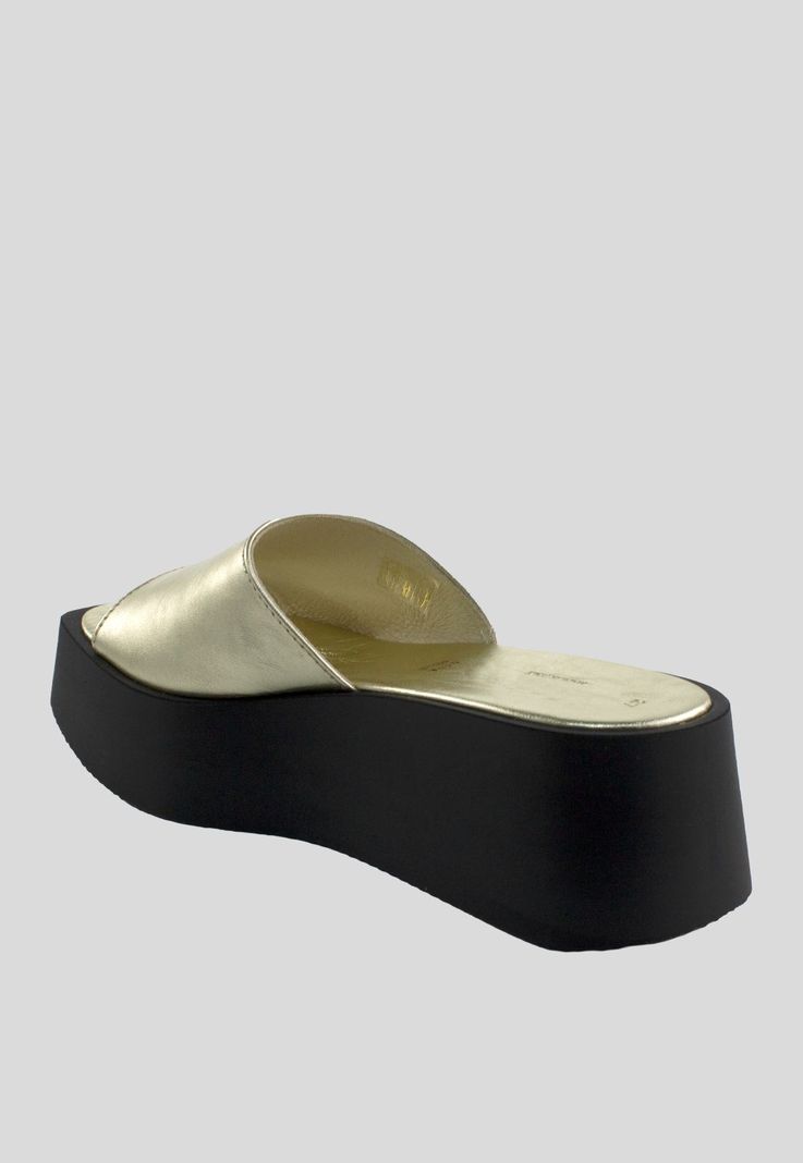 Sandalia Cuero Plataforma Lisa Oro-2