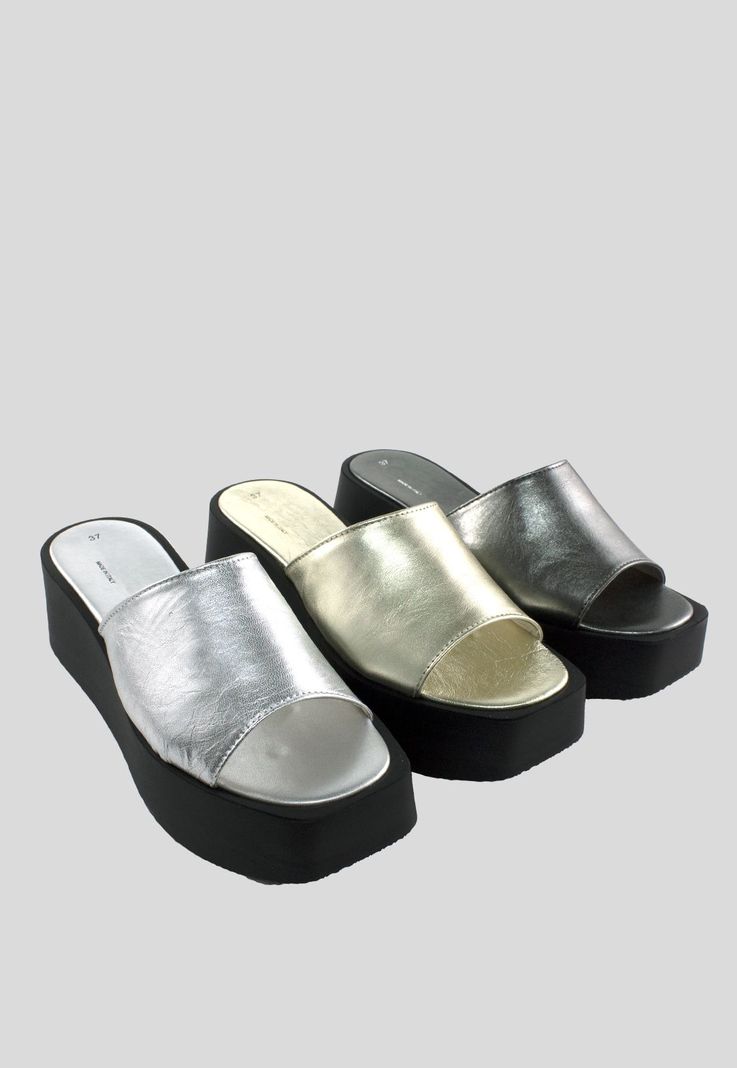 Sandalia Cuero Plataforma Lisa Oro-4