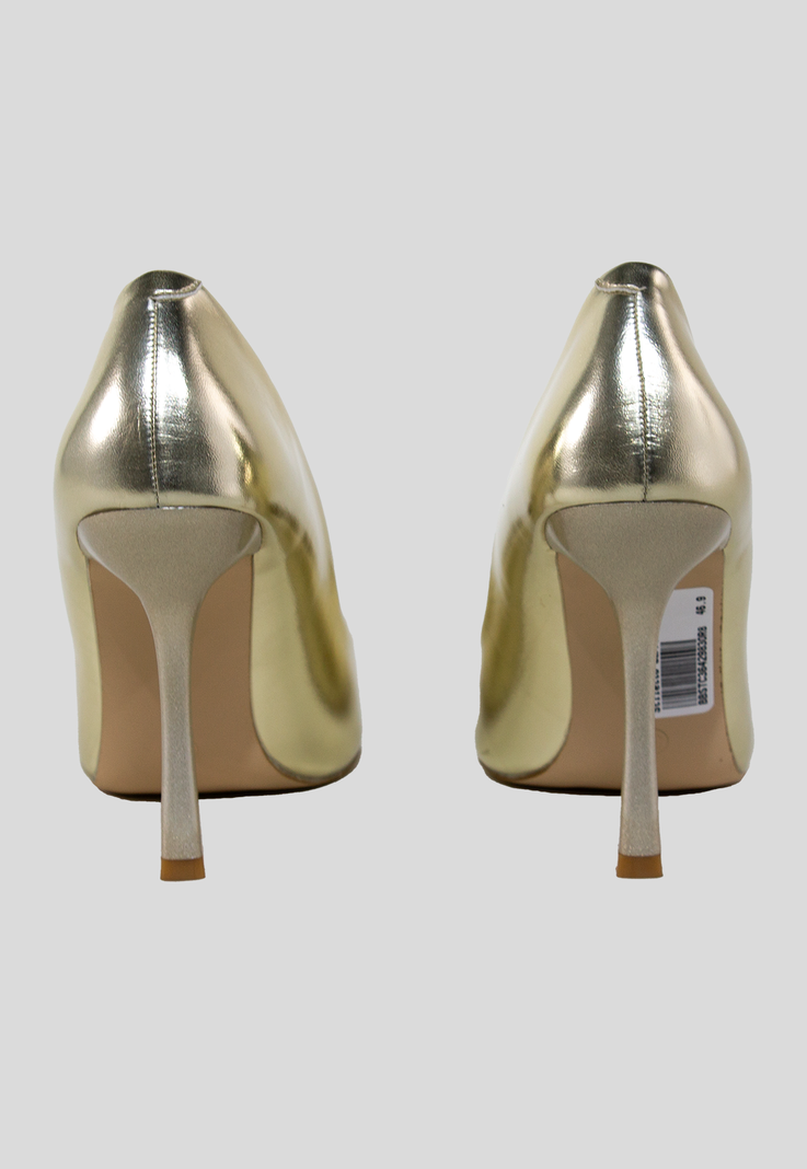 Stiletto cerrado liso Oro-3