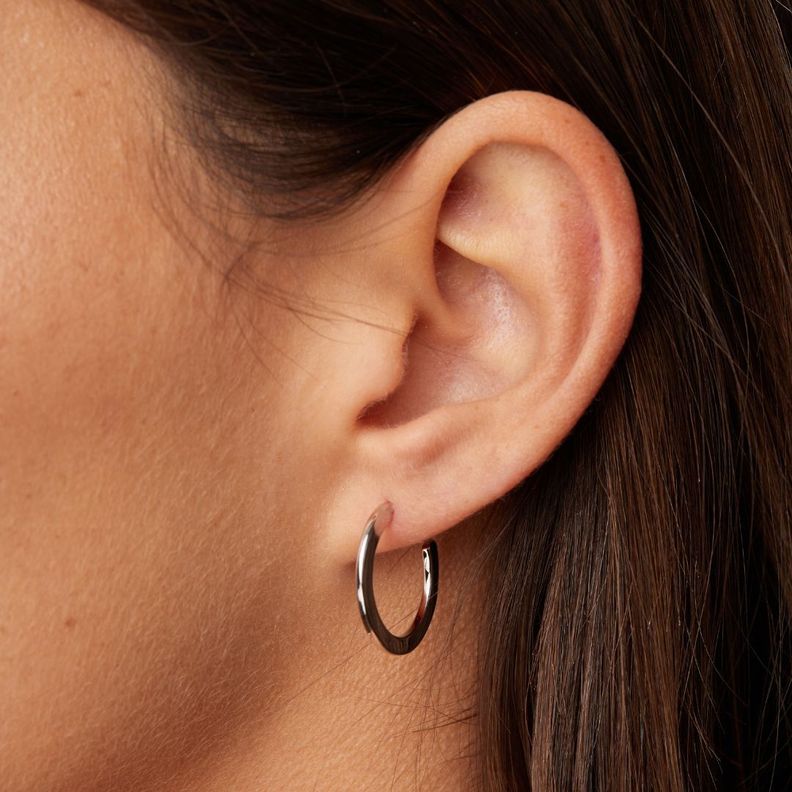 Aros Mujer Argollas Plateadas Aila 20mm Bañadas en Oro Blanco Boaz Joyas-1