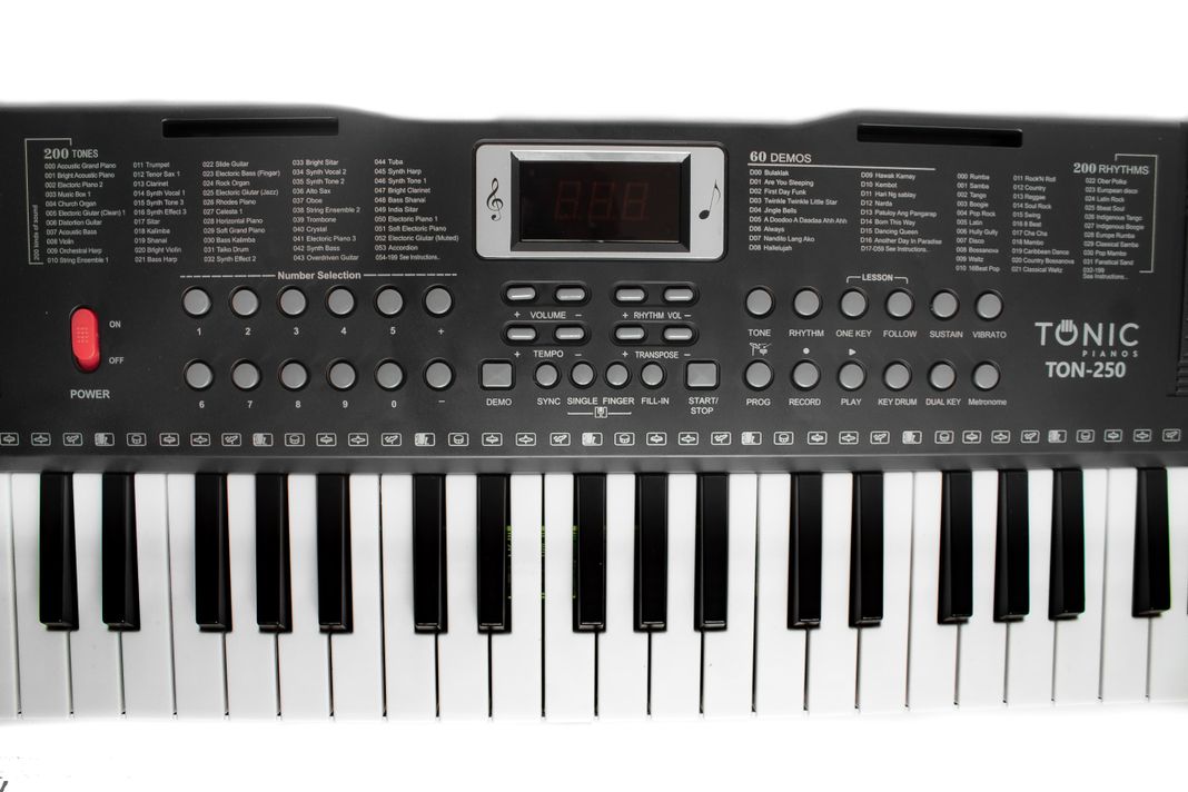 Teclado Tonic de 61 Teclas TON-250-1