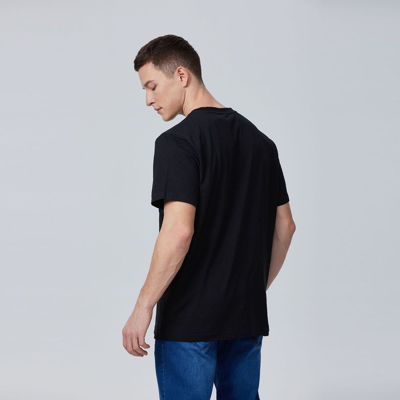 Polera Básica Con Bolsillo Negro Hombre-2