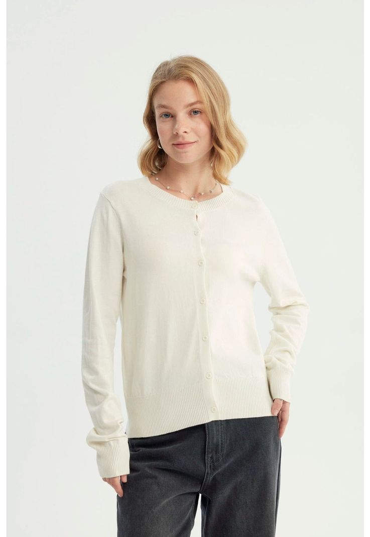 Sweater Mujer Regular Crema