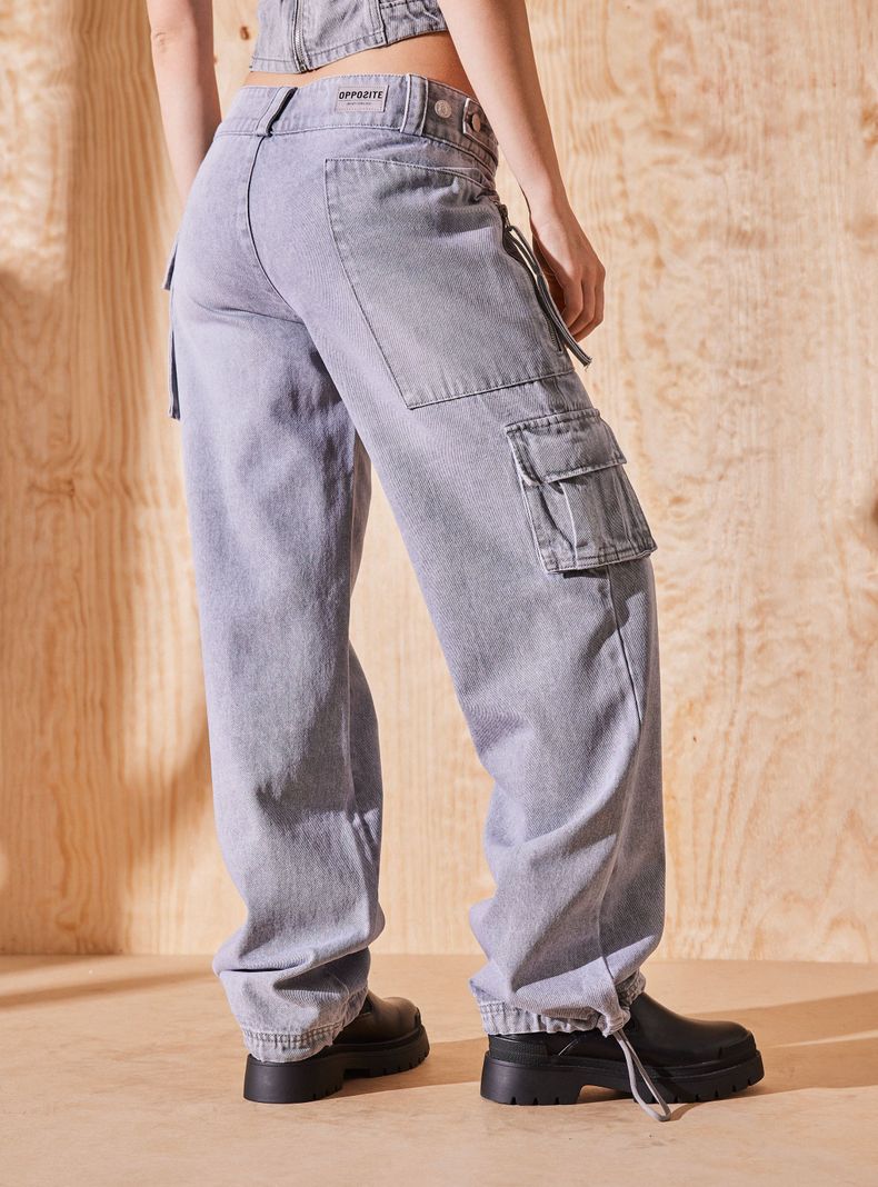 Jeans Multi Bolsillos Cargo-1