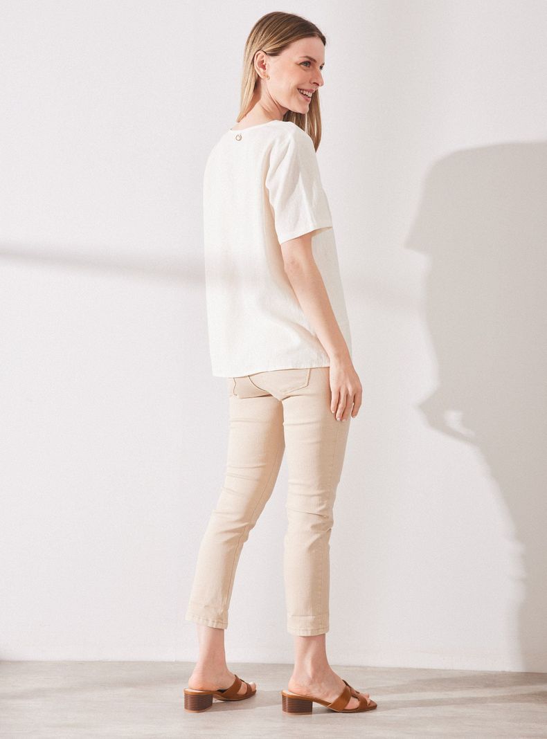 Blusa de Lino Bordada-5