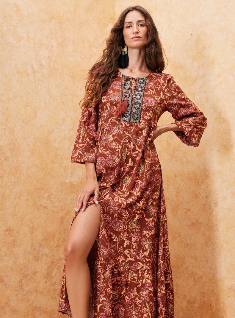 Vestido Estampado con Aplicación en Escote-2