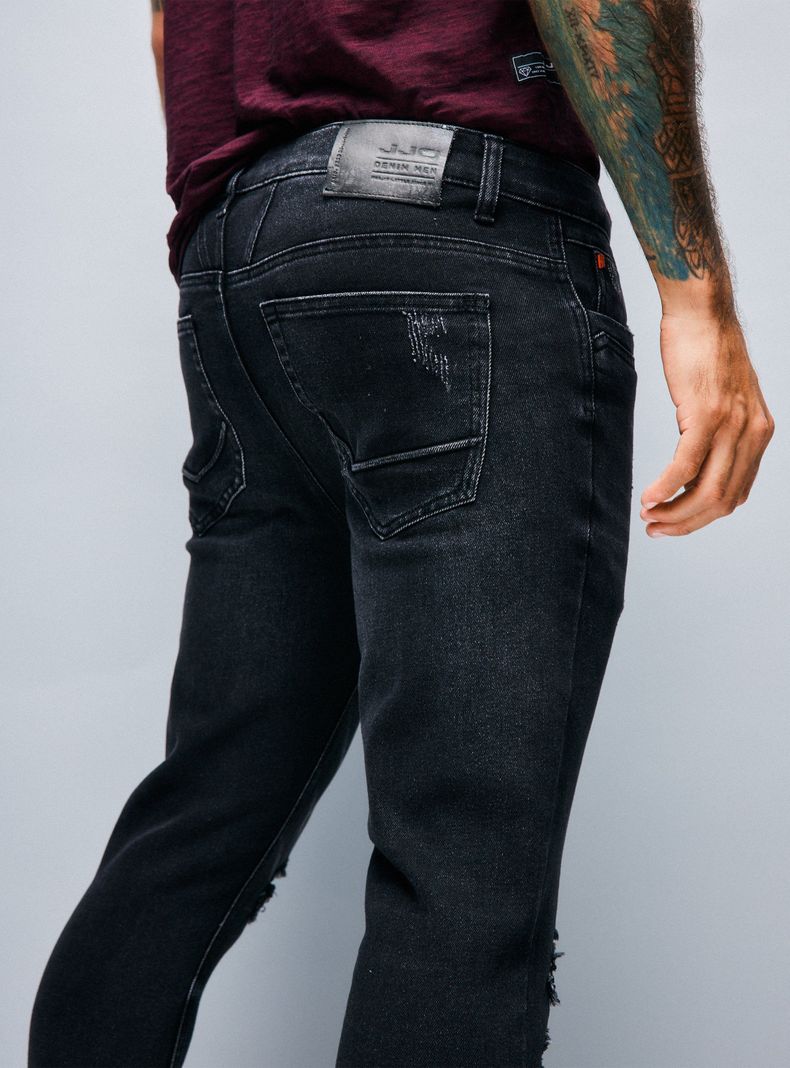 Jeans Roturas con Parche-3