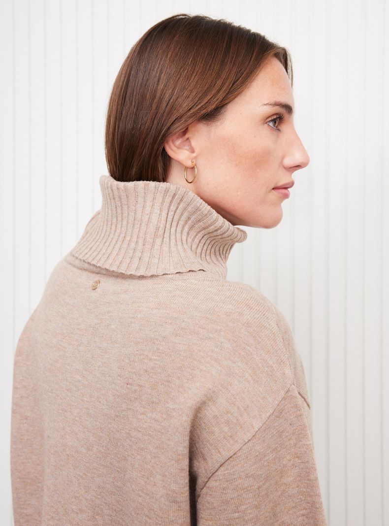 Sweater Cuello Alto Y Bolsillos Set Tejido-3