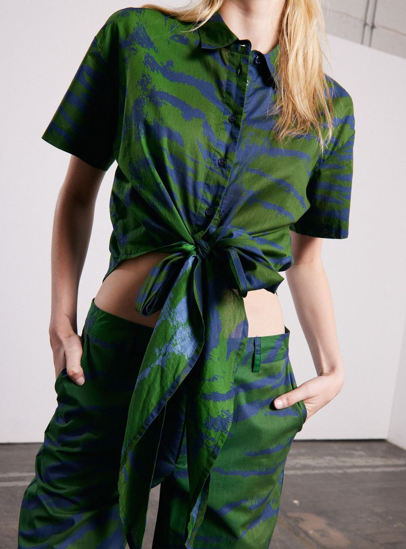 Blusa Full Print con Nudo-2
