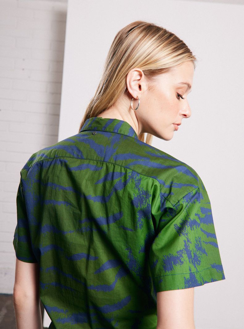 Blusa Full Print con Nudo-3