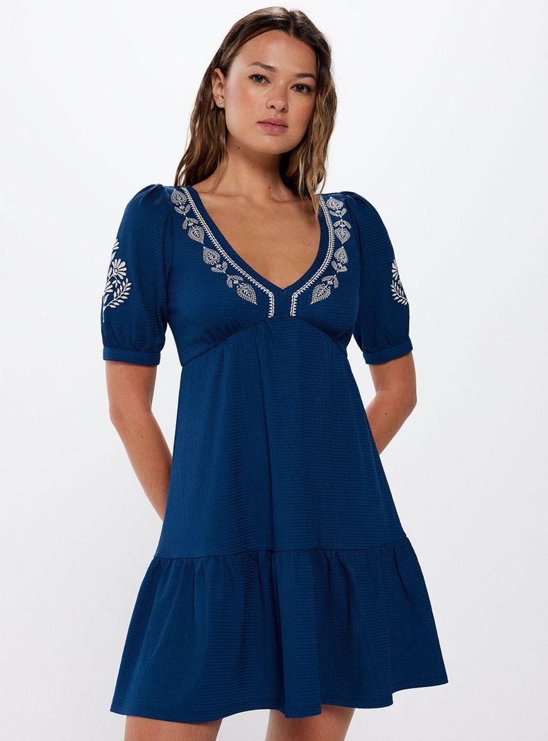 Vestido Corto Estampado Relieve