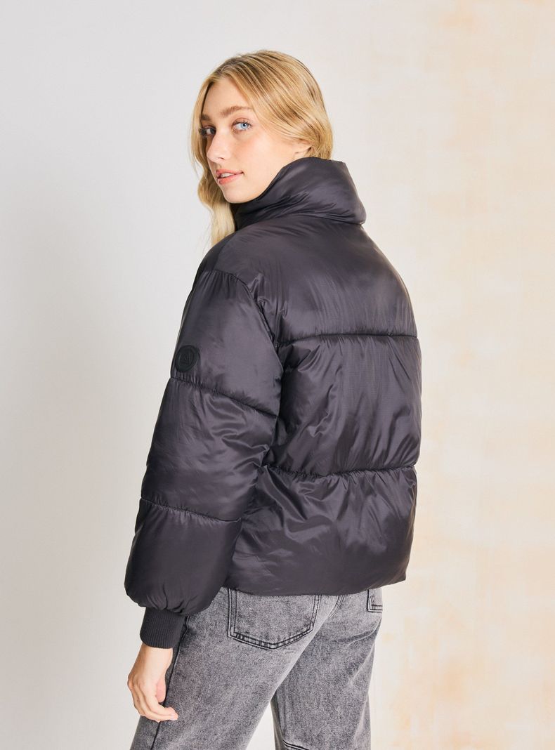 Parka Cuello Alto y Puño-1