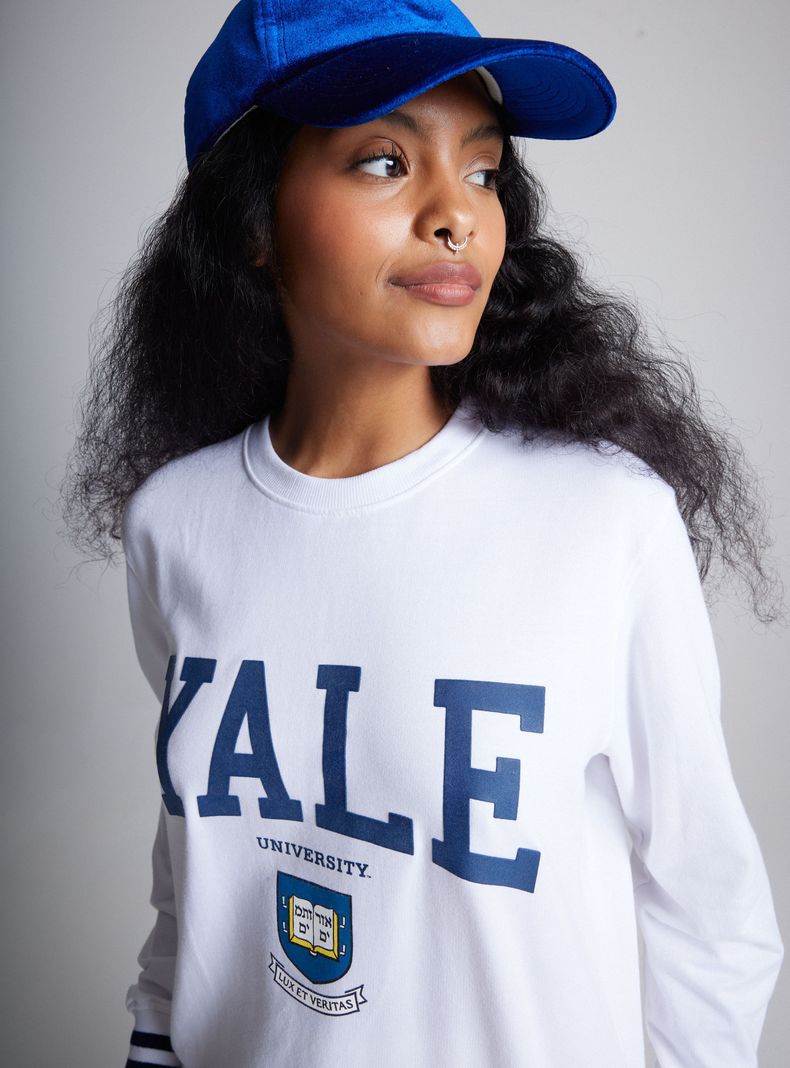 Polerón con Escudo Estilo Preppy Yale Manga Larga-2