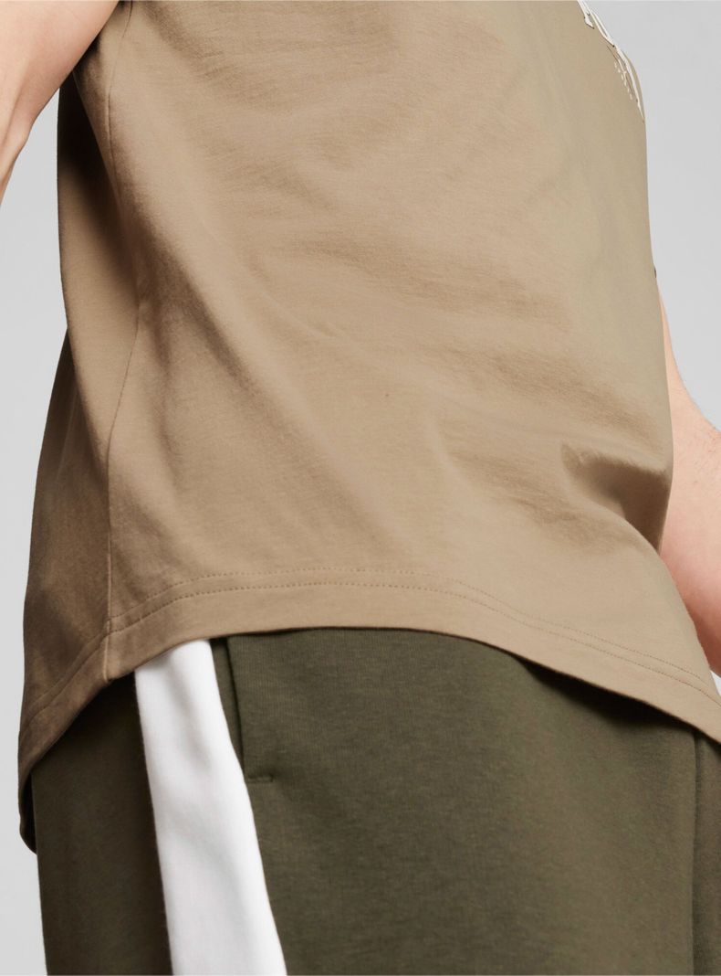 Polera Design Squad Small Graphic Tee-3