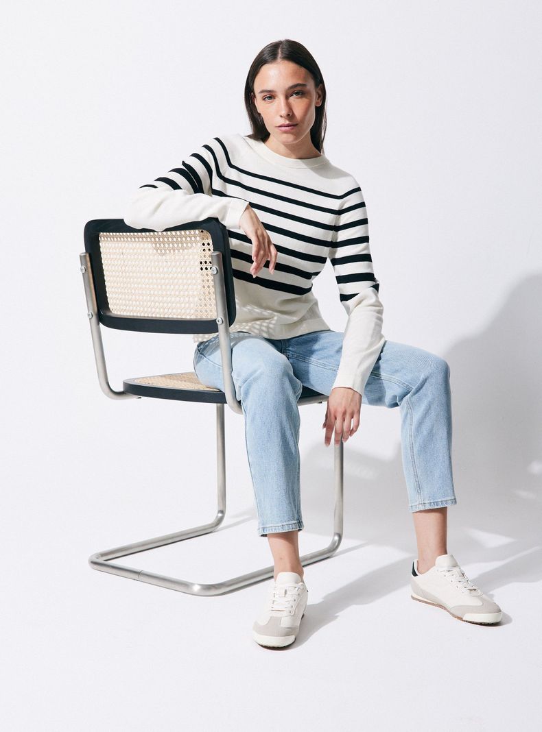 Sweater Rayado con Abertura al Costado-4
