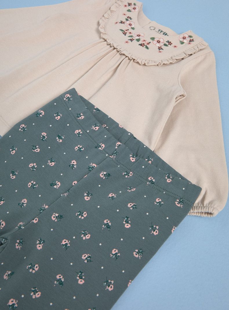 Conjunto de Polera Bordada con Calza Estampada-2