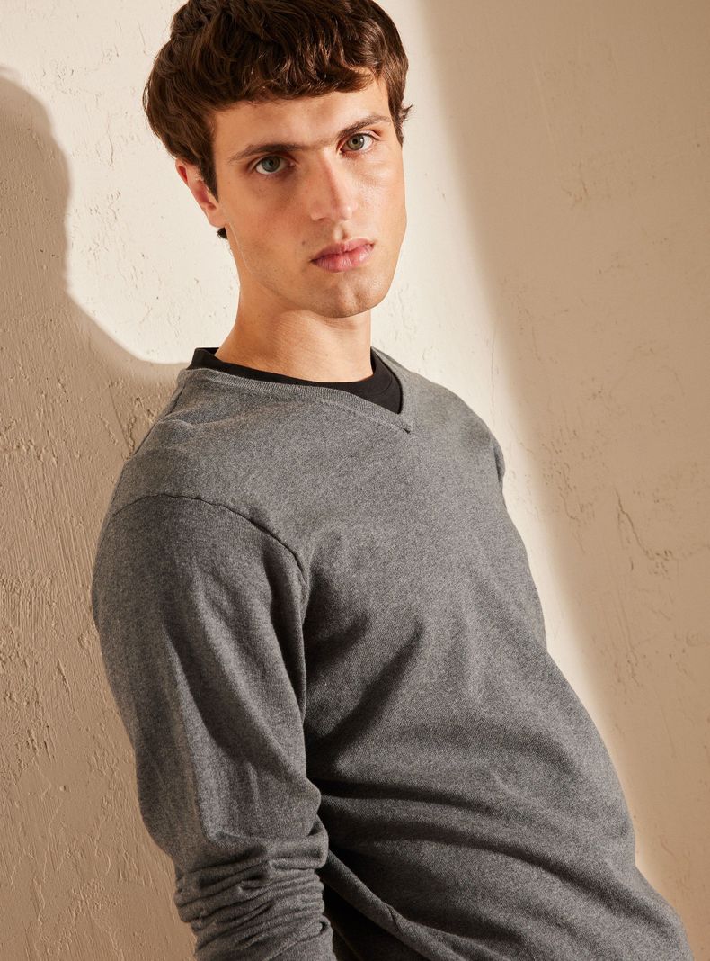 Sweater V-Neck Básico-2