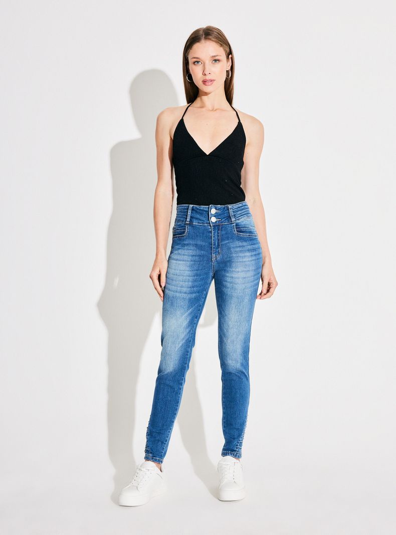 Jeans Push Up Pretina Ancha Bota con Strass-4