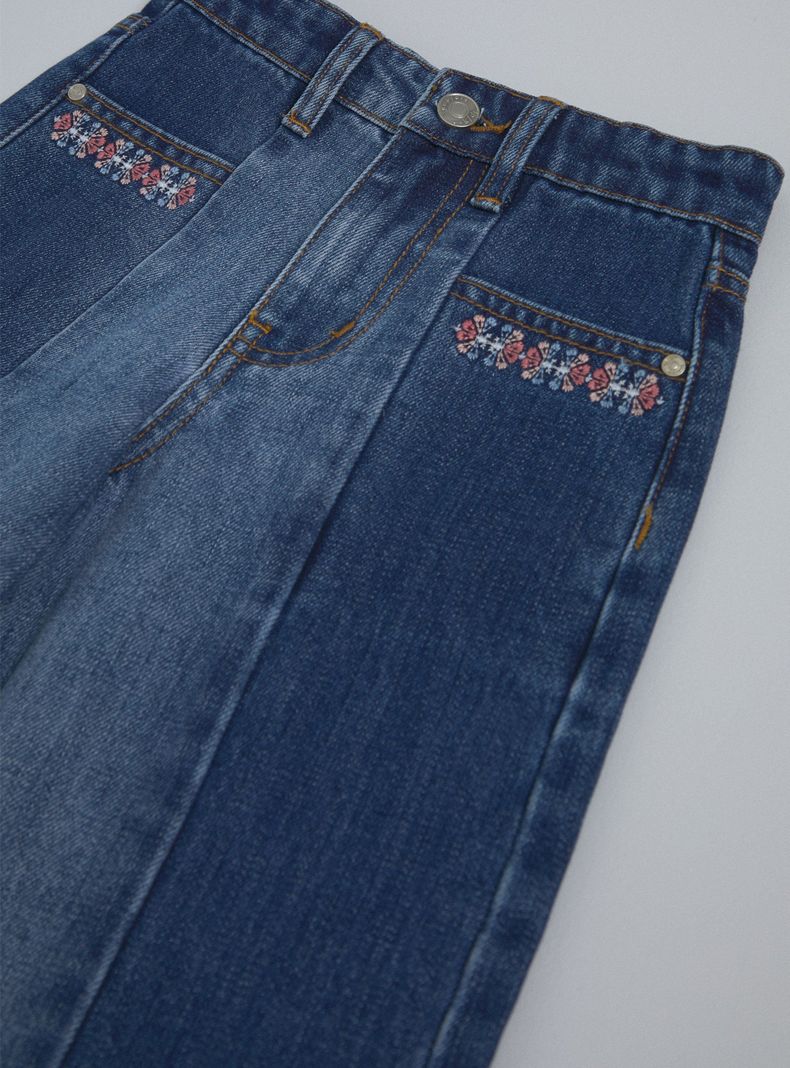 Jeans Paneles de Color con Bordado Pata Ancha-4