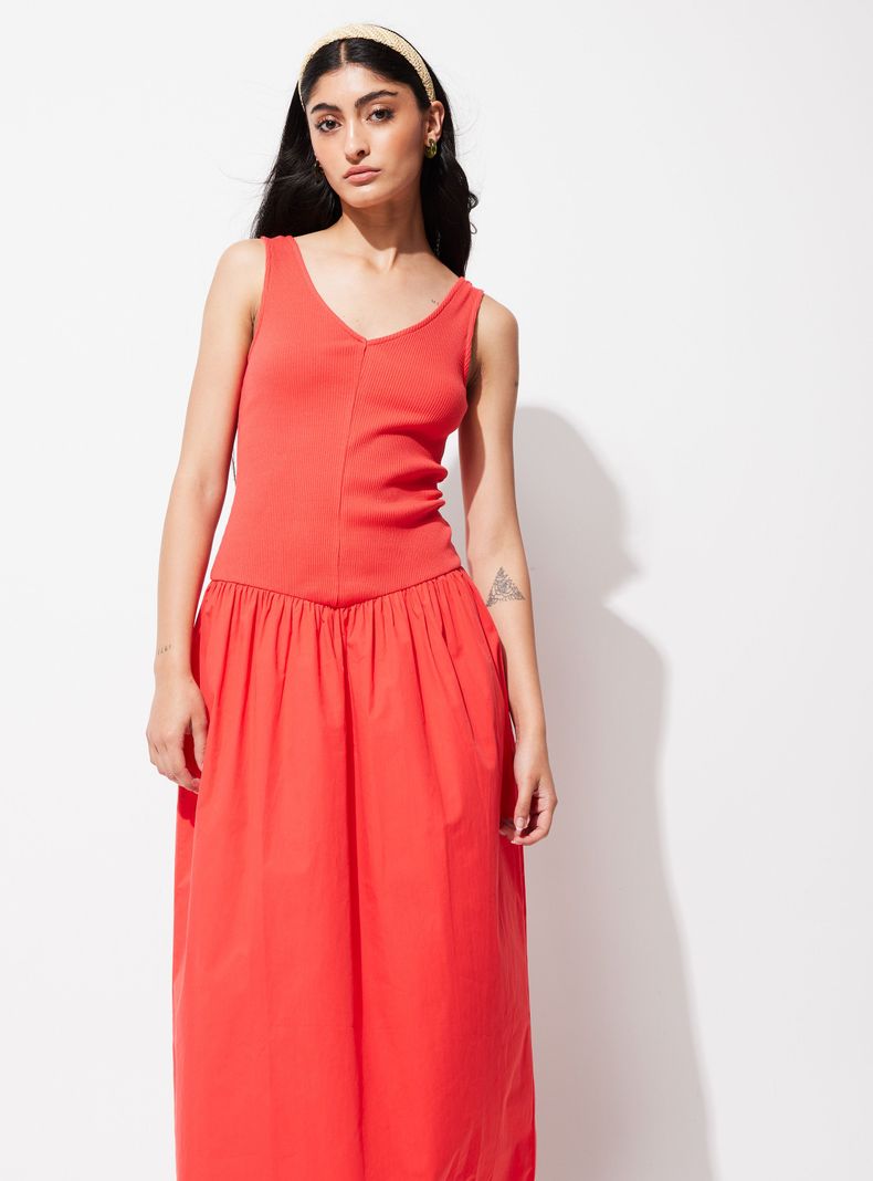 Vestido Tela Acanalada en Torso y Falda Rígida con Recogido-0