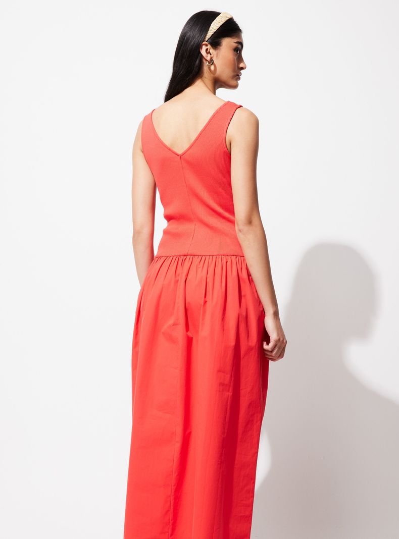 Vestido Tela Acanalada en Torso y Falda Rígida con Recogido-1