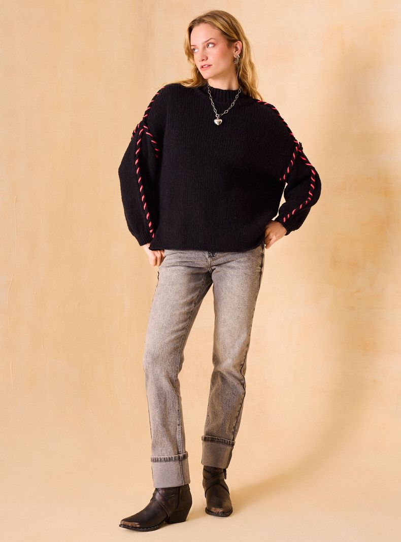 Sweater Bordado en Mangas-4