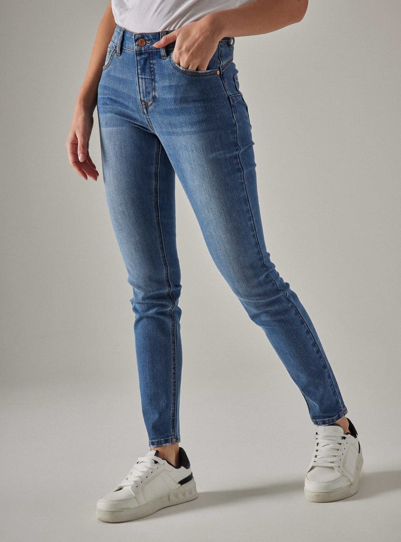 Jeans Skinny  Push UP Tiro Medio-0