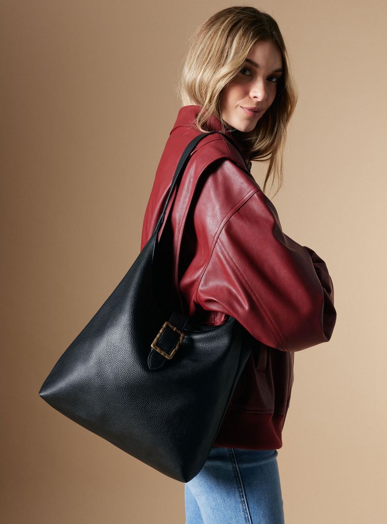 Cartera Totebag Efecto Cuero Texturado María Pombo-0