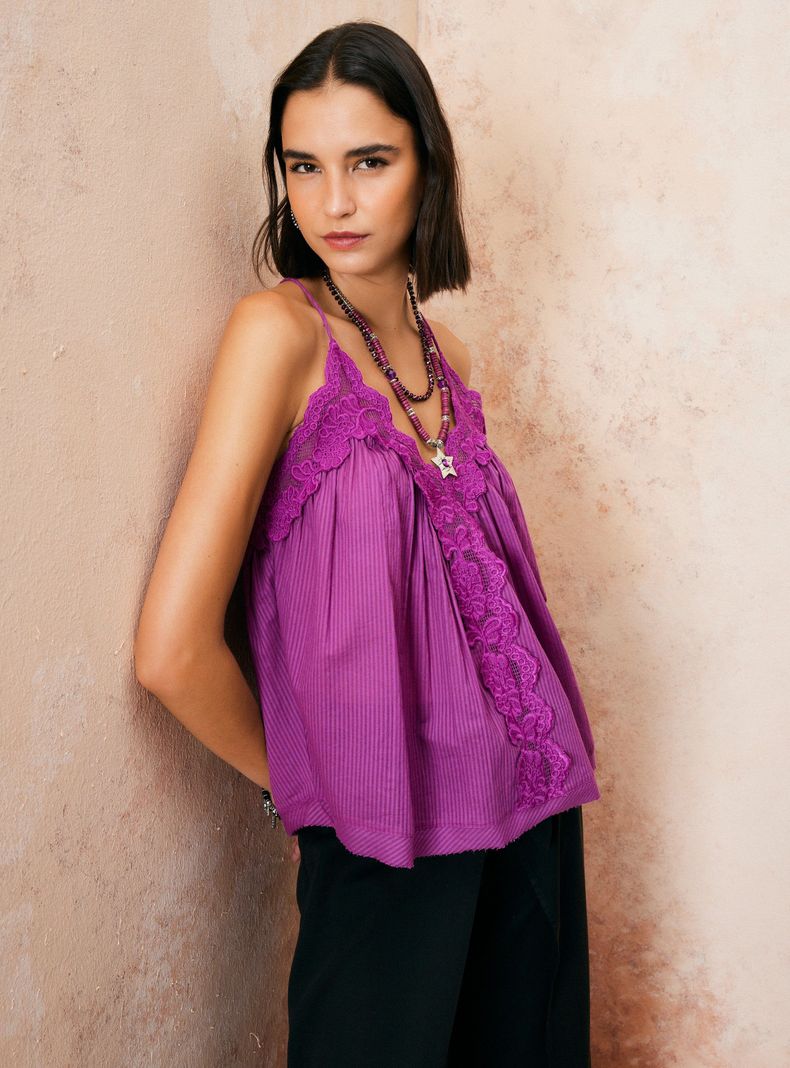 Blusa Aplicación en Escote-0