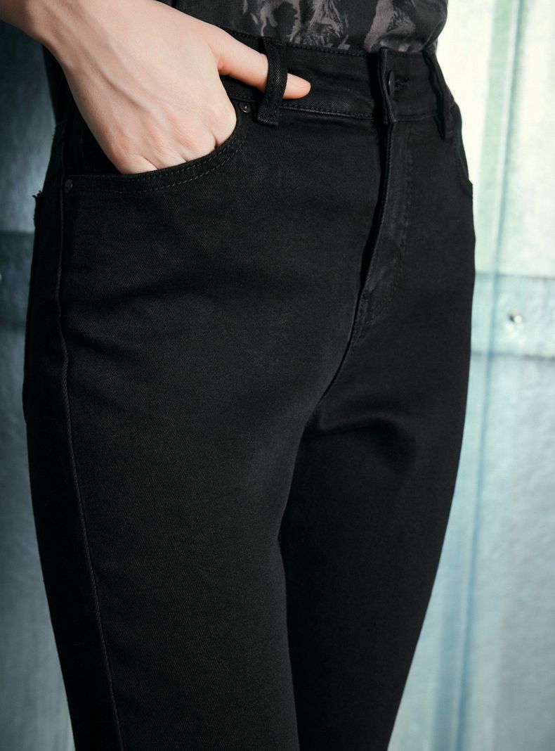 Jeans Básico 5 Bolsillos  Tiro Alto-2