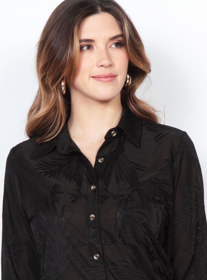 Blusa con Textura Abotonada en el Frente y Bolsillo-2