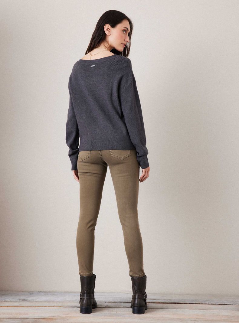 Sweater Acanalado en Pecho-5
