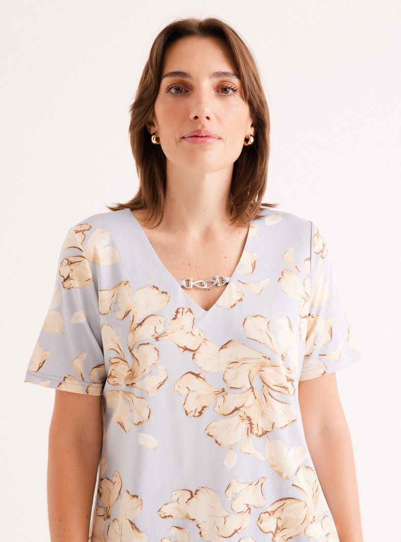 Polera con Accesorio en Escote-2