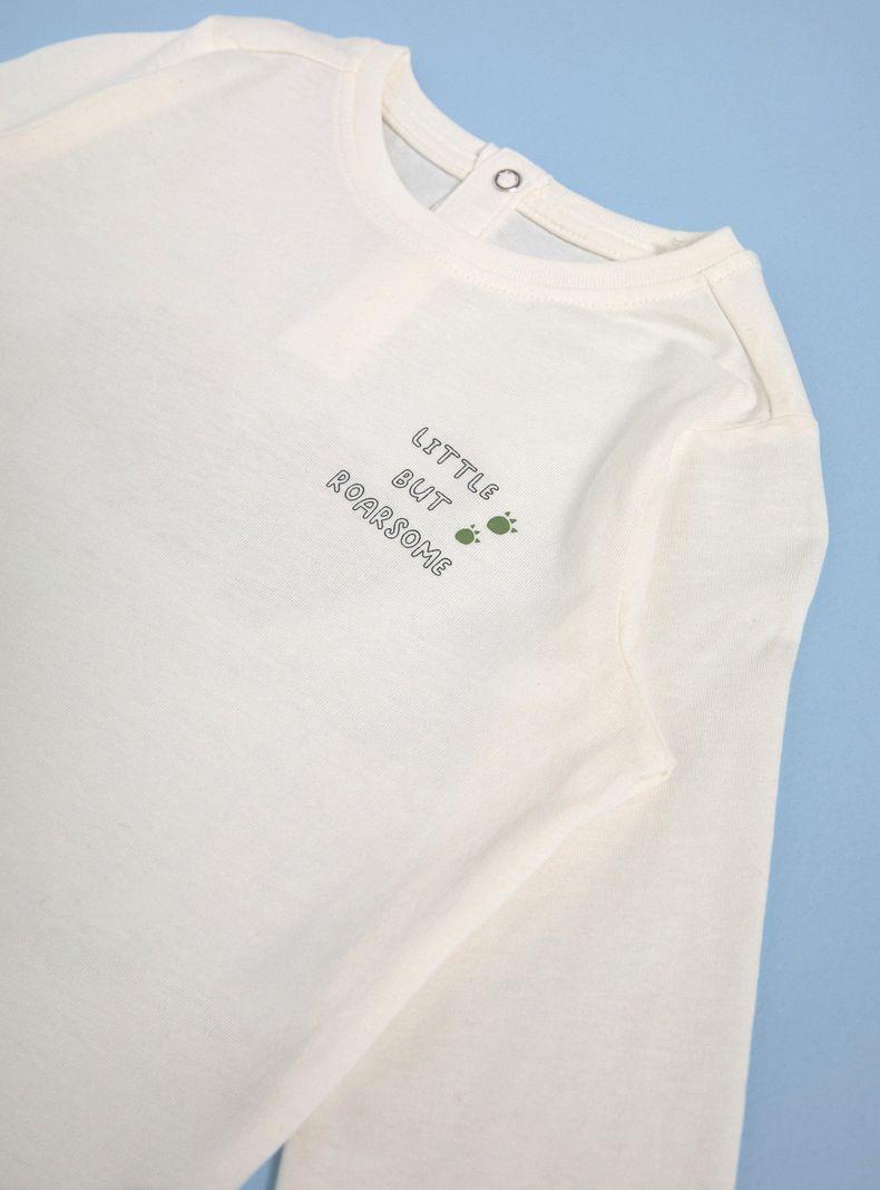 Polera con Estampado Grande en la Espalda-2